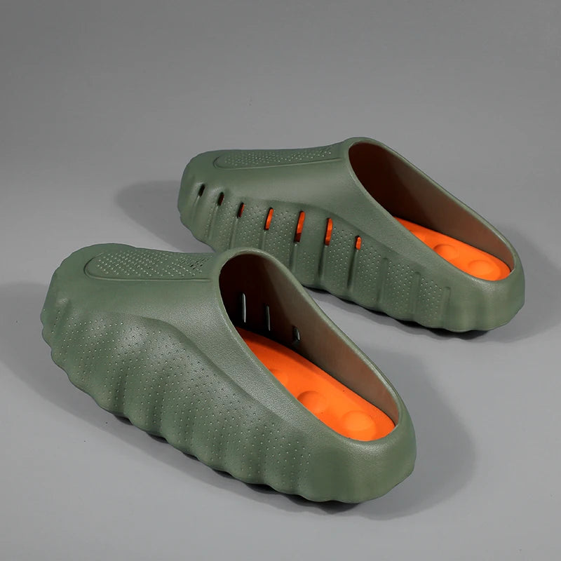 New Men's Slippers Outdoor Soft Thick Sole Slides Breathable Sandals Non-Slip Bathroom Slippers Lightweight Summer Beach Sandals