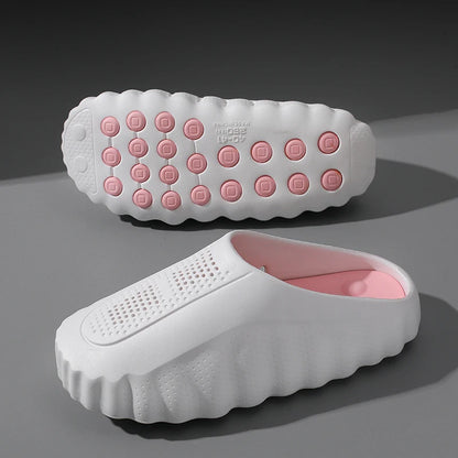 New Men's Slippers Outdoor Soft Thick Sole Slides Breathable Sandals Non-Slip Bathroom Slippers Lightweight Summer Beach Sandals