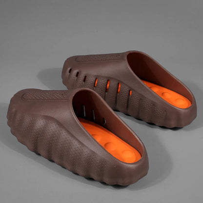New Men's Slippers Outdoor Soft Thick Sole Slides Breathable Sandals Non-Slip Bathroom Slippers Lightweight Summer Beach Sandals