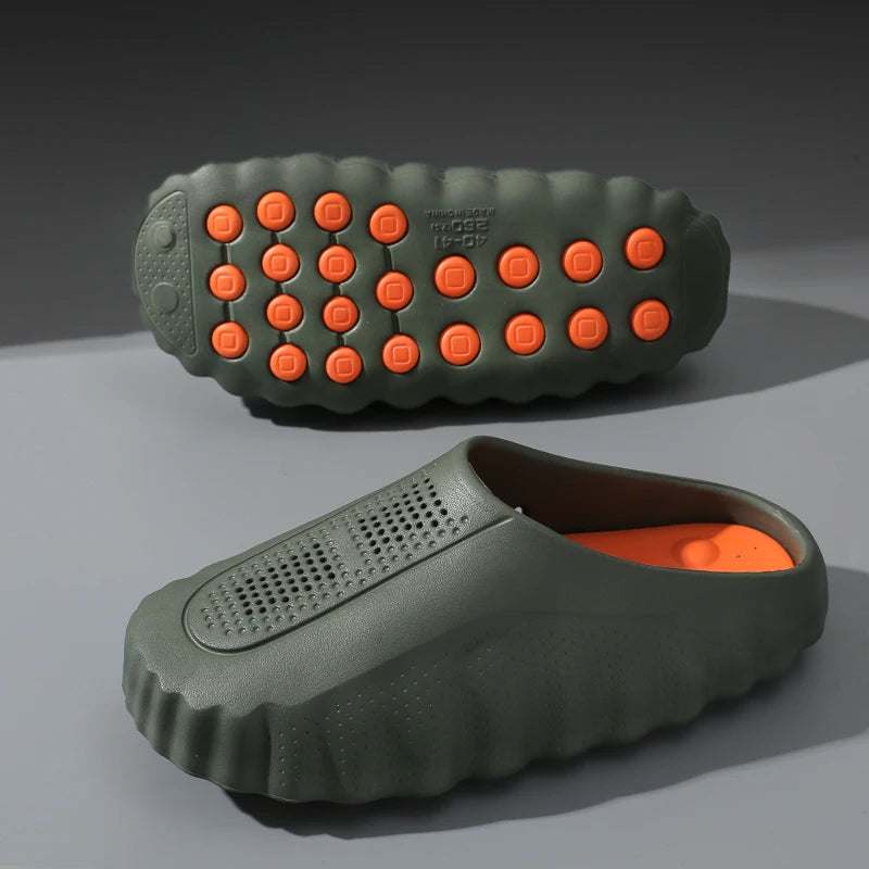 New Men's Slippers Outdoor Soft Thick Sole Slides Breathable Sandals Non-Slip Bathroom Slippers Lightweight Summer Beach Sandals